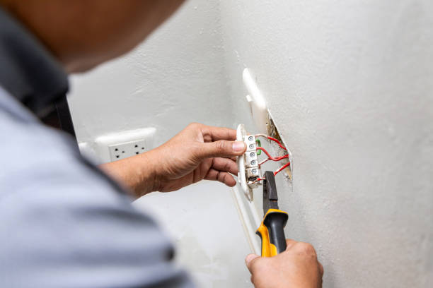 Best Circuit Breaker Repair  in Oakhurst, CA
